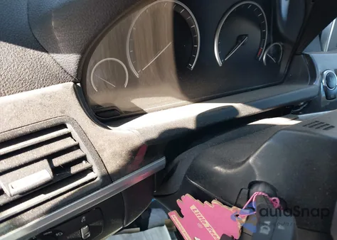 2015 BMW M6 из США, поврежденный, VIN WBSLZ9C57FD651313